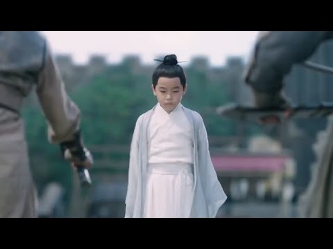 8 maîtres attaquent l’enfant, ignorant qu’il est un maître de kungfu.